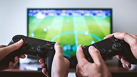 Exclusive Unboxing of the Soccer International Pro 20 Gold Box